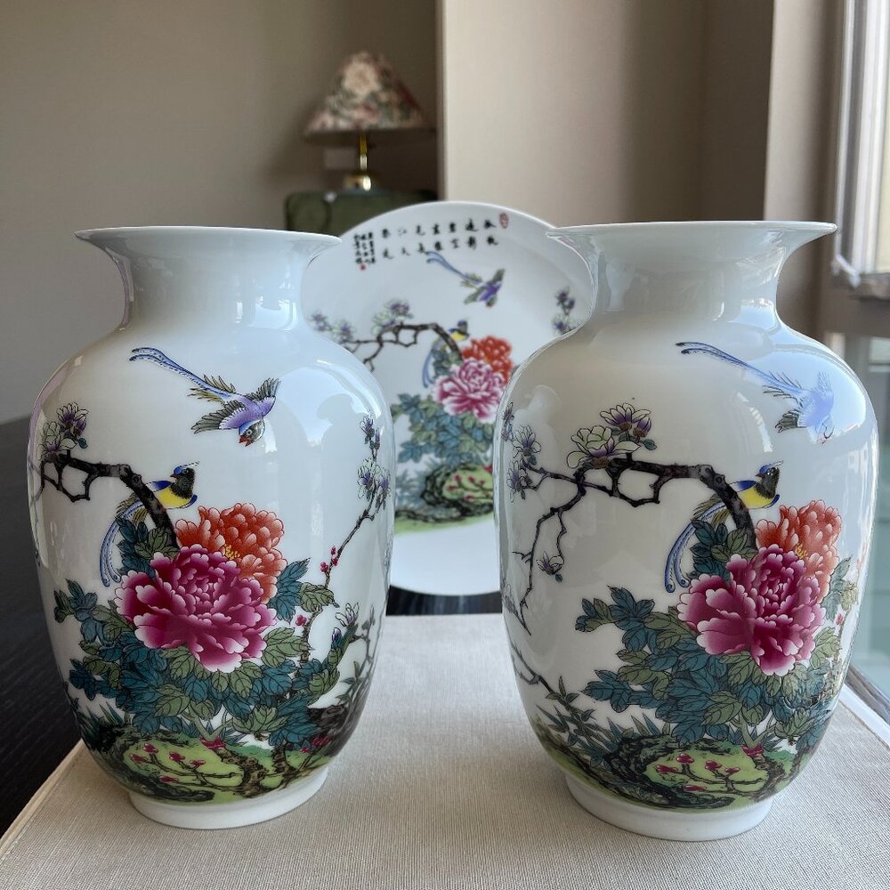 Master-Signed Hand-Painted Porcelain Set (3 Pieces, with Certificate)